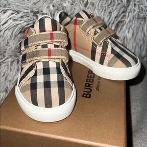 Baby Unisex Burberry shoes